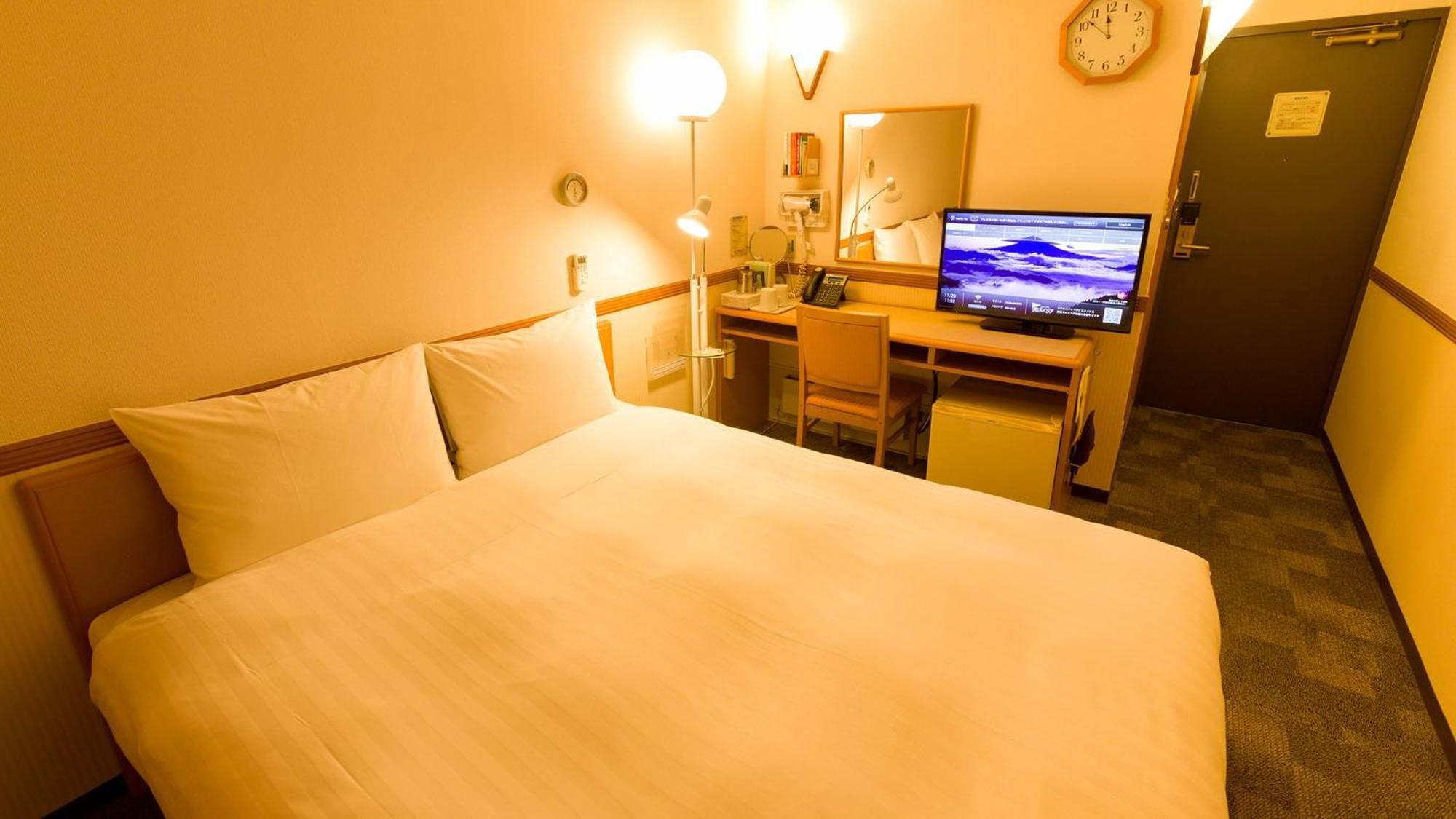 Toyoko Inn Tsushima Izuhara Номер фото